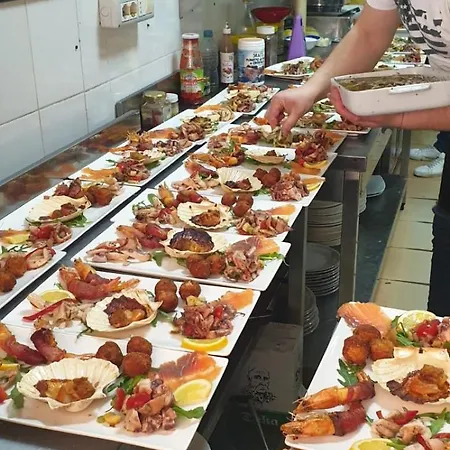 Dollari Hotel Kryemëdhej