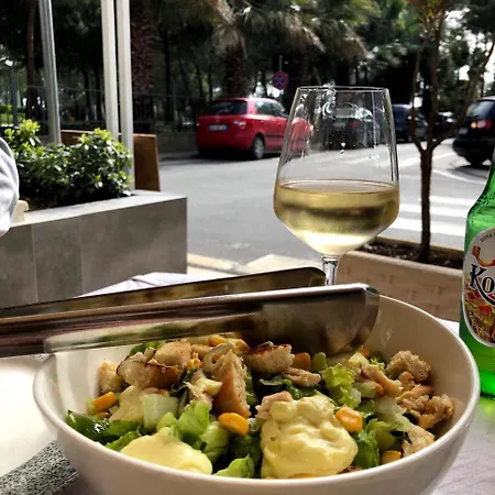 Dollari 3* Kryemedhej