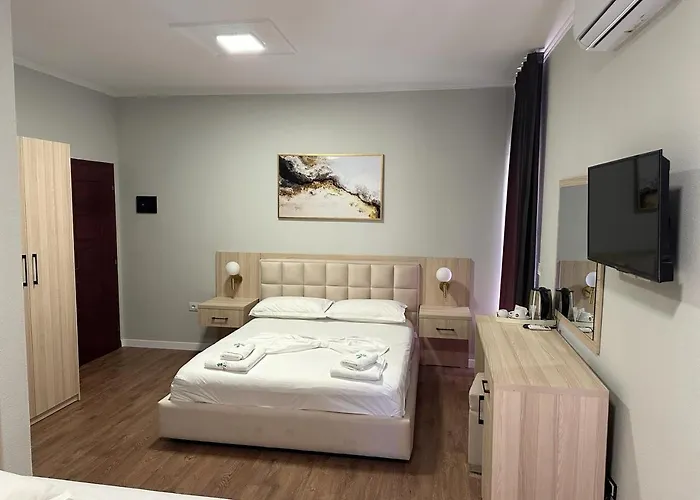 Hotel Dollari Kryemëdhej