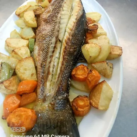 Ξενοδοχείο Dollari Kryemëdhej