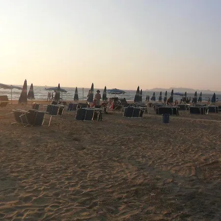 Ξενοδοχείο Dollari 3*